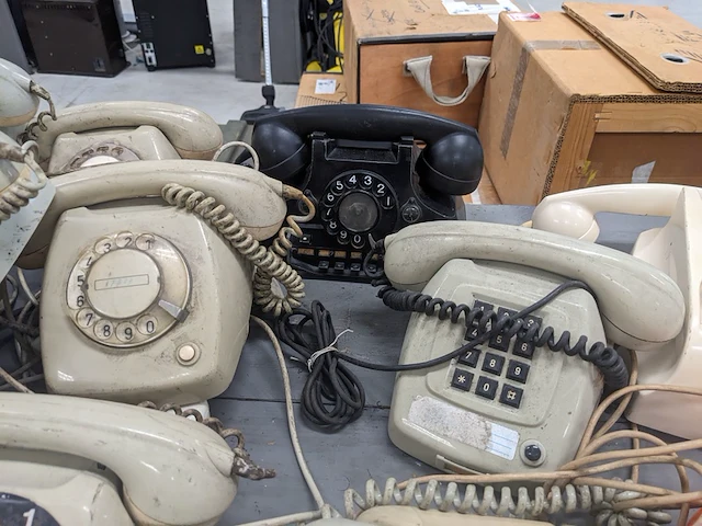 Ca. 26x nostalgische telefoons - afbeelding 8 van  12
