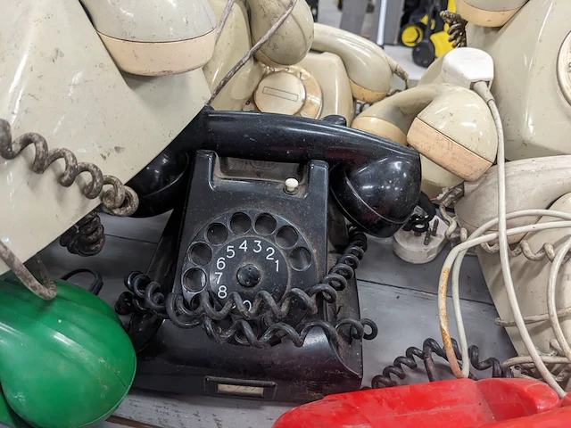Ca. 26x nostalgische telefoons - afbeelding 12 van  12