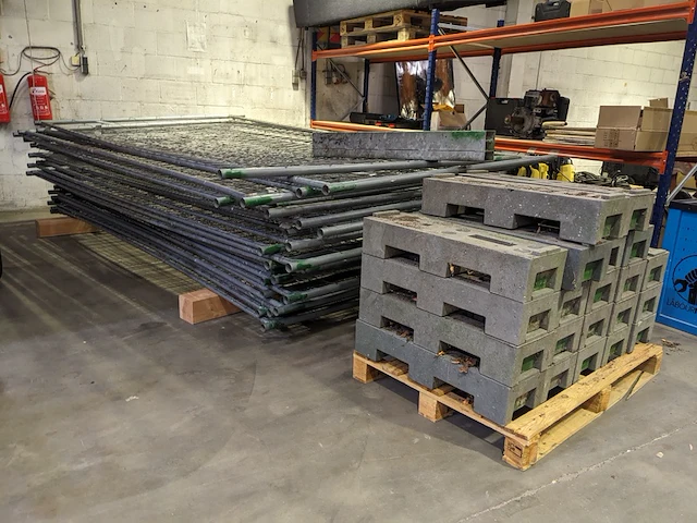 Ca. 27x bouwhek met 21x kunststof voet, heras - afbeelding 1 van  8