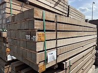 Ca. 27x guyana teak palen fijnbezaagd, 100x100mm, lengte 300cm - afbeelding 4 van  4