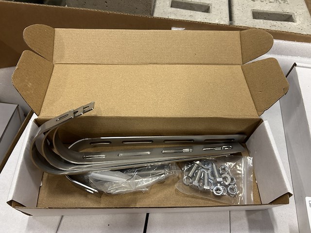 Ca. 27x set van 4 rvs haken + schroeven - afbeelding 1 van  6