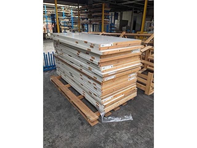 Ca. 28x binendeur, stomp, wit - afbeelding 2 van  5