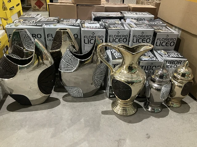 Ca. 28x decoratie vazen en potten, florero, liceo - afbeelding 2 van  5