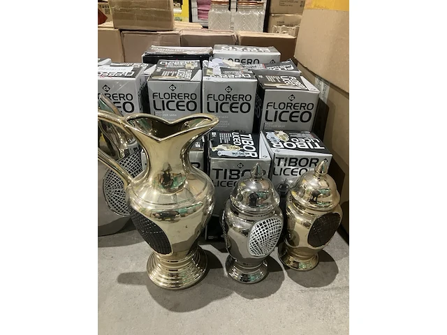 Ca. 28x decoratie vazen en potten, florero, liceo - afbeelding 4 van  5