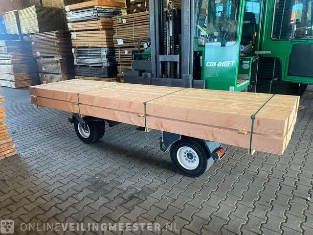 Ca. 28x douglas balken fijnbezaagd, 150x150mm, lengte 250cm - afbeelding 2 van  3