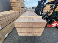 Ca. 28x douglas balken fijnbezaagd, 200x200mm, lengte 500cm - afbeelding 1 van  4