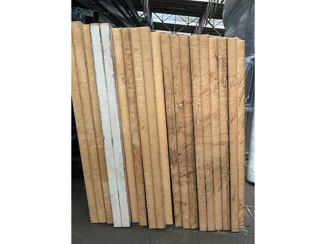 Ca. 28x pir dakplaat 1200x600x50mm rd:2.25(=0,72m²) recticel, eurothane silver - afbeelding 3 van  5