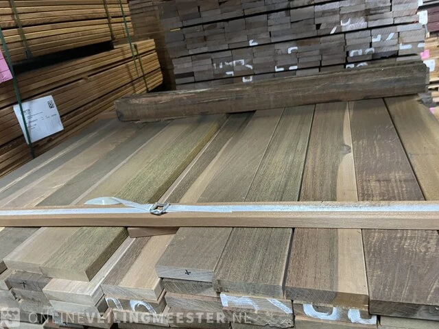 Ca. 299x ipé prime hardhouten planken gescchaafd, 21x95mm, lengte 95cm - afbeelding 1 van  3