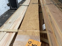 Ca. 2x douglas balken fijnbezaagd, 40x200mm, lengte 400cm - afbeelding 1 van  3