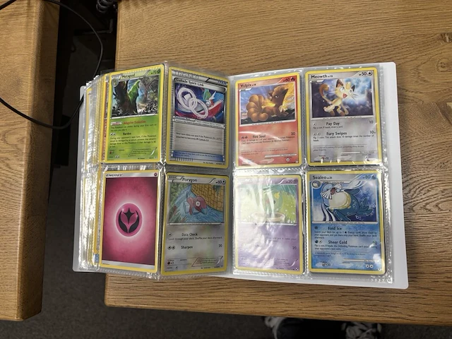 Ca 300 retro pokémon kaarten – eerste edities & klassiekers + mapje - afbeelding 4 van  33