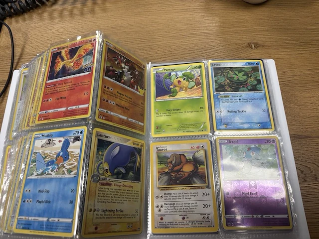 Ca 300 retro pokémon kaarten – eerste edities & klassiekers + mapje - afbeelding 6 van  33