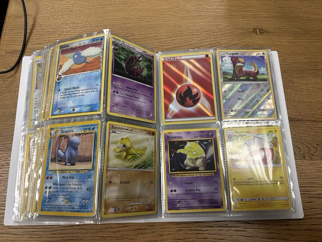Ca 300 retro pokémon kaarten – eerste edities & klassiekers + mapje - afbeelding 10 van  33