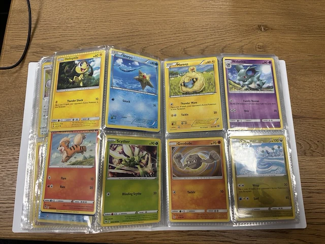 Ca 300 retro pokémon kaarten – eerste edities & klassiekers + mapje - afbeelding 15 van  33