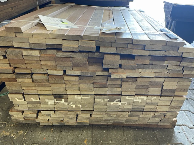 Ca. 300x ipé planken geschaafd country grade, 21x70mm, lengte 300/95cm - afbeelding 3 van  3