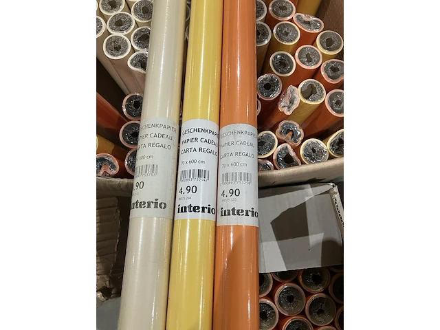 Ca. 300x rollen geschenkpapier - afbeelding 4 van  7