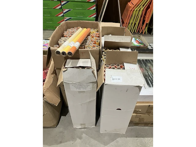 Ca. 300x rollen geschenkpapier - afbeelding 5 van  7