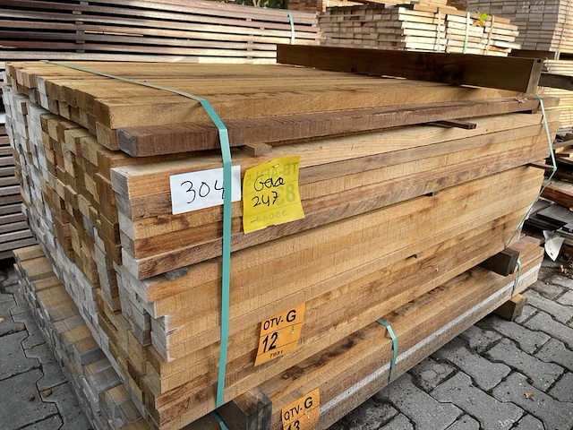 Ca. 304x ipé regels fijnbezaagd, 27x50mm, lengte 125cm - afbeelding 2 van  3