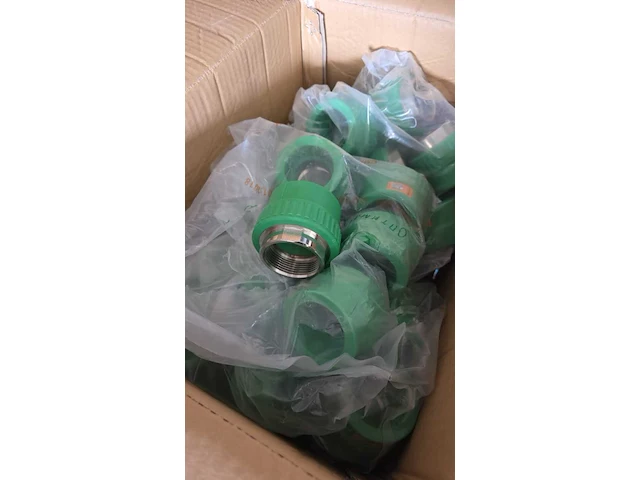 Ca. 30x 50mm ppr x 1 1/2 messing koppeling, ifan, groen, 2023 - afbeelding 4 van  5