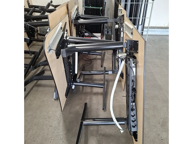 Ca. 30x bureau o.a. ahrend, gispen - afbeelding 16 van  21