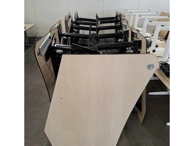 Ca. 30x bureau o.a. ahrend, gispen - afbeelding 21 van  21