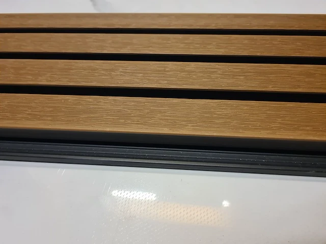 Ca. 30x hkc wpc wandpaneel binnen/buiten 290x22 cm, sanderz, teak, 2025 - afbeelding 2 van  4
