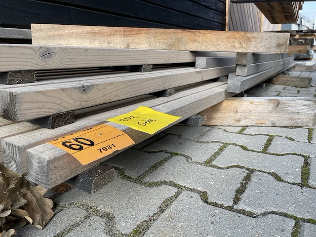 Ca. 30x latten zwart gecoat, 40x40mm, lengte 480cm - afbeelding 2 van  3