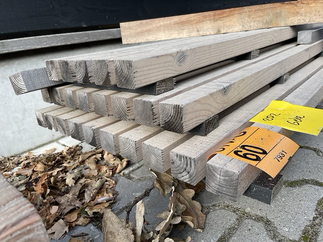 Ca. 30x latten zwart gecoat, 40x40mm, lengte 480cm - afbeelding 3 van  3