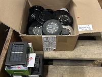 Ca. 30x led verlichting met zonnepaneel - afbeelding 1 van  5