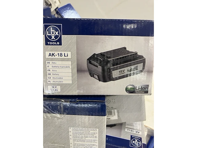 Ca. 30x lux accu+ laders - afbeelding 2 van  3