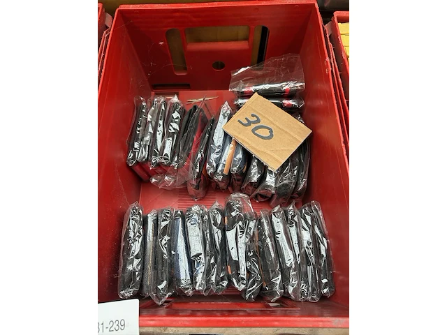 Ca. 30x magnetische polsband voor klussen - afbeelding 1 van  3