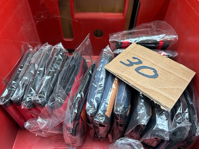 Ca. 30x magnetische polsband voor klussen - afbeelding 2 van  3