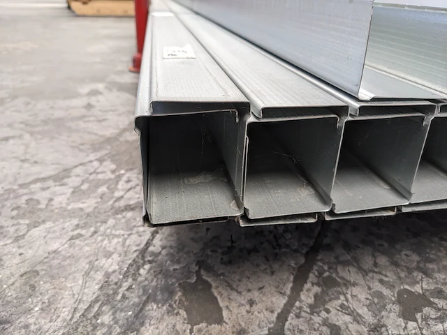 Ca. 30x metalen profiel in transportbok - afbeelding 4 van  5