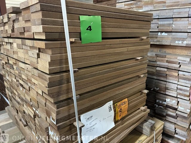 Ca. 310x ipé prime hardhouten planken gescchaafd, 21x95mm, lengte 65cm - afbeelding 2 van  3