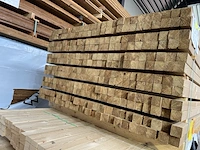Ca. 312x thermo grenen hoeklatten geschaafd, 42x42mm, lengte 110cm - afbeelding 3 van  3
