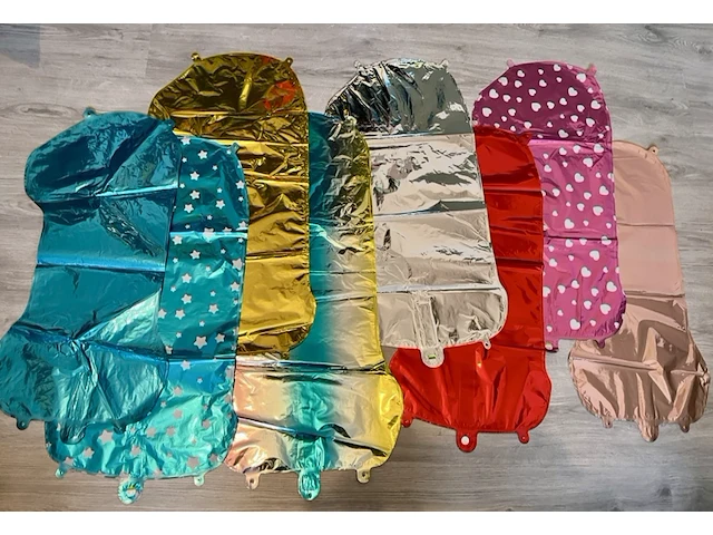 Ca. 31x grote partij (3000+ artikelen) feestdecoratie: ballonnen, slingers, tafelkleden, babyshower - afbeelding 29 van  33