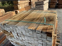 Ca. 320x ipé regels fijnbezaagd, 27x50mm, lengte 65cm - afbeelding 1 van  3