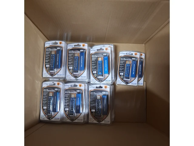 Ca. 32x beveiligde usb-stick, istorage, datashur pro, 4gb - afbeelding 3 van  3