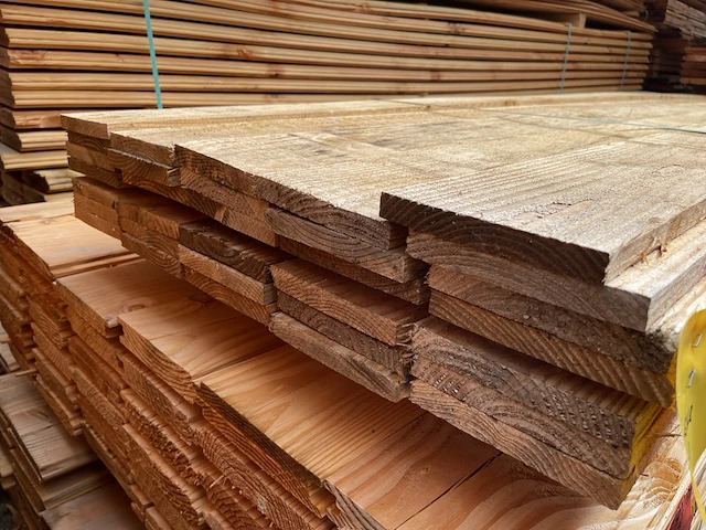 Ca. 32x douglas planken fijnbezaagd, 15x150mm, lengte 400cm - afbeelding 3 van  3