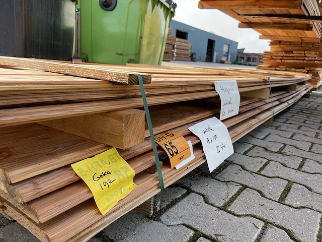 Ca. 32x douglas veer en groef, 18x140mm, lengte 500cm - afbeelding 2 van  3