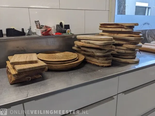 Ca. 32x houten serveerbord o.a. bowls-dishes - afbeelding 1 van  10
