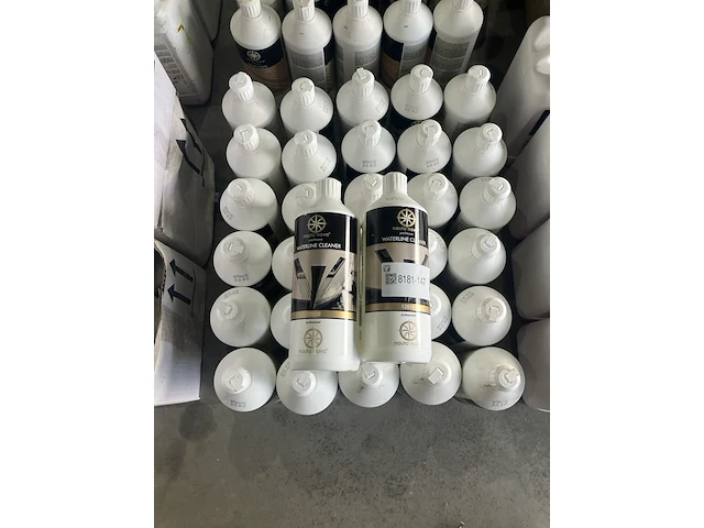 Ca. 32x waterline cleaners, nauto nova, 12010 - afbeelding 1 van  4