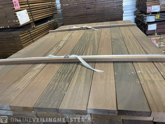 Ca. 330x ipé prime hardhouten planken gescchaafd, 21x95mm, lengte 155cm - afbeelding 1 van  3