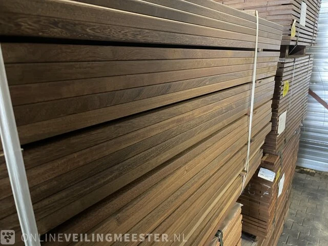 Ca. 330x ipé prime hardhouten planken gescchaafd, 21x95mm, lengte 155cm - afbeelding 2 van  3