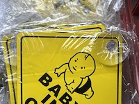 Ca. 350x baby on board plaatje met zuignap 'baby in car' - afbeelding 1 van  3