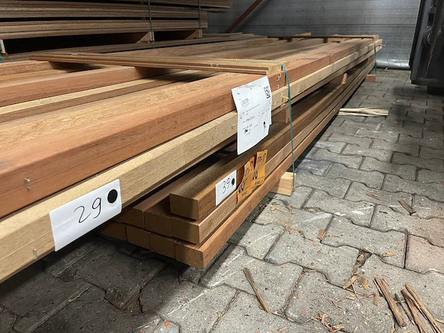 Ca. 35x cupiuba regels geschaafd, 45x68mm, lengte 29/450cm, 6/500cm - afbeelding 2 van  3