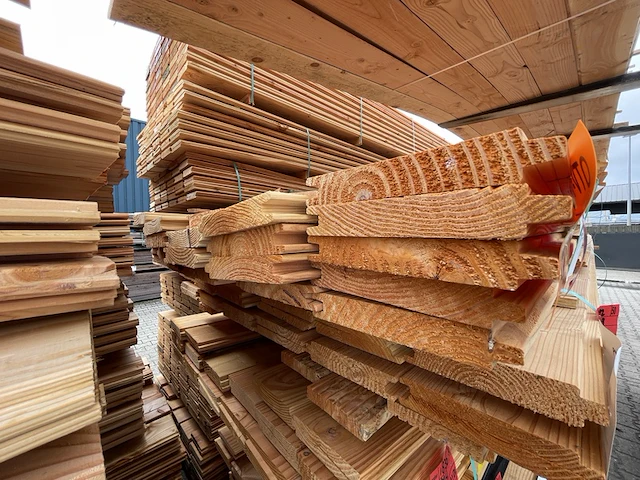 Ca. 35x douglas blokhutprofiel, 28x175mm, lengte 13/300cm, 22/500cm - afbeelding 3 van  3