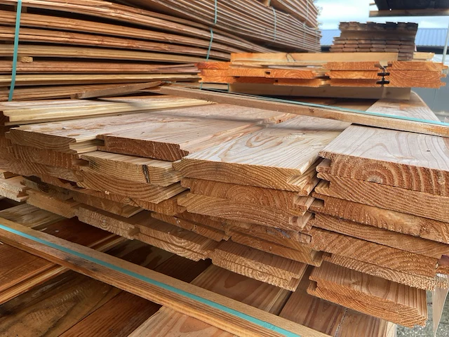 Ca. 35x douglas blokhutprofiel, 28x180mm, lengte 13/300cm, 22/500cm - afbeelding 3 van  3