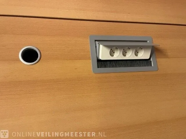Ca. 35x elektrisch verstelbaar bureau - afbeelding 4 van  7