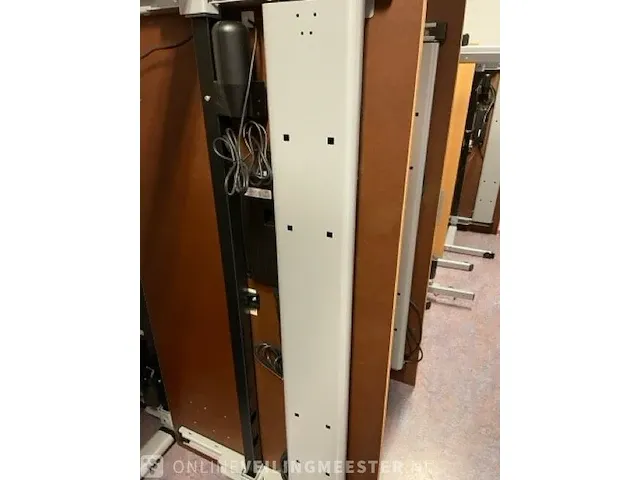 Ca. 35x elektrisch verstelbaar bureau - afbeelding 7 van  7
