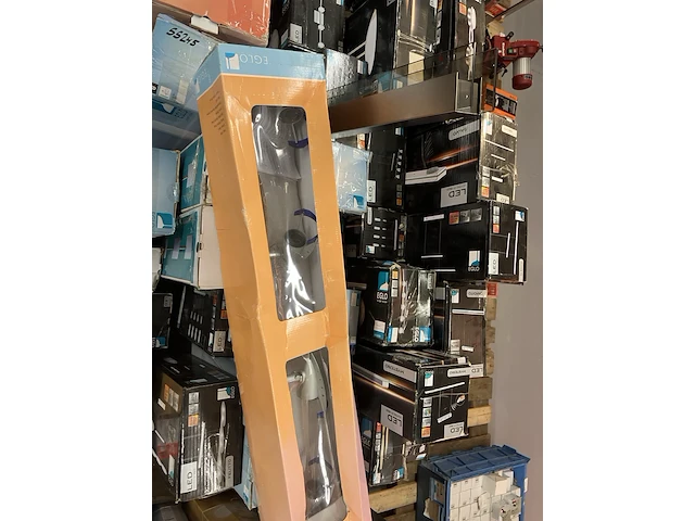 Ca. 35x partij verlichting (exclusief pallet) - afbeelding 2 van  2